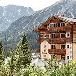 Belarosa Suiten&wellness 4*