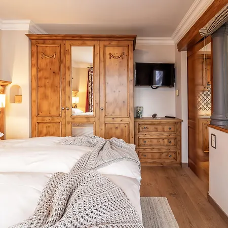 Belarosa Suiten&wellness Hotel 4*