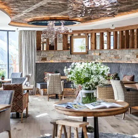 Belarosa Suiten&wellness Hotel 4*